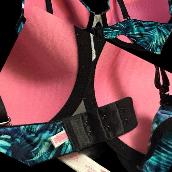 VS Pink Wear everywhere Bra - Picture 4 of 11